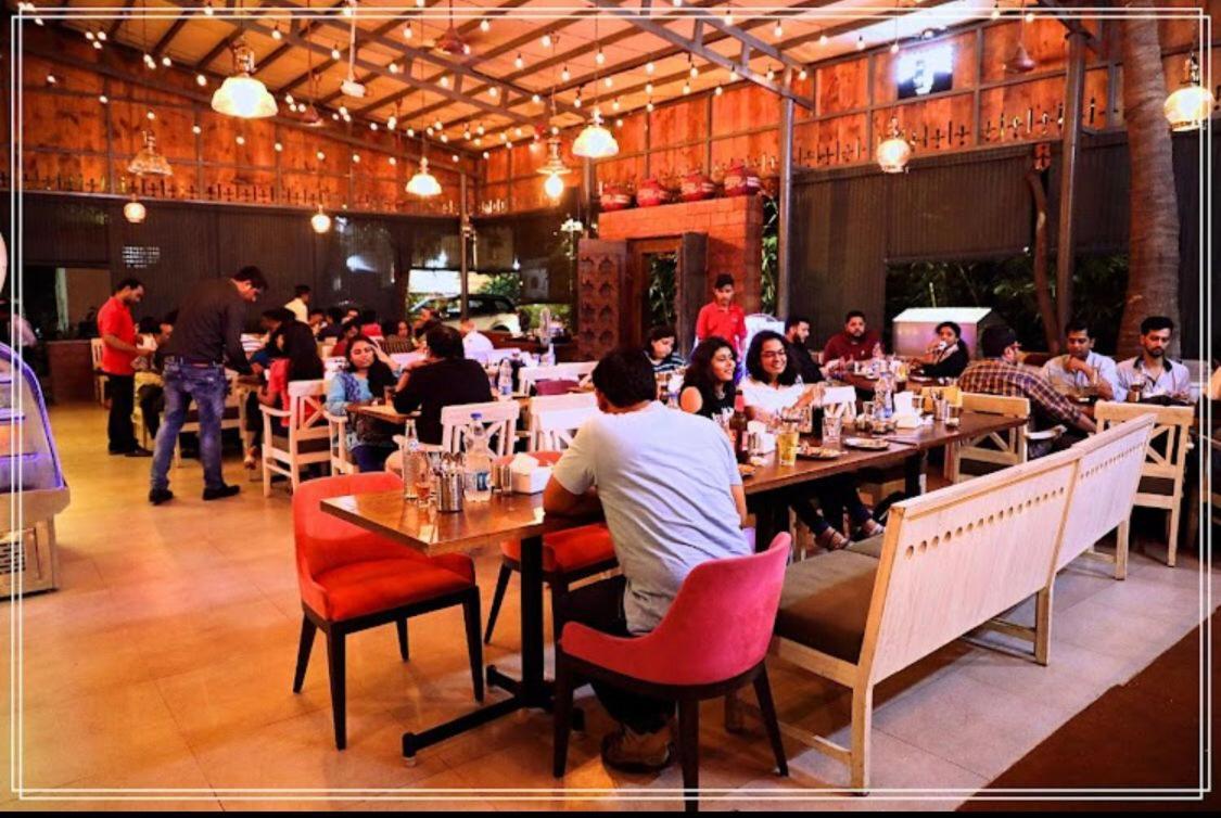 Maple Social Hubz-Hostel Mumbai Exterior photo